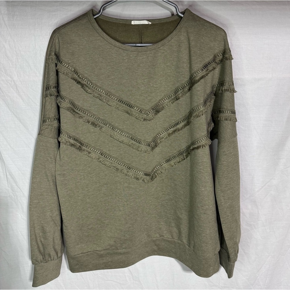 AndTheWhy green sweatshirt with fringe detail Size Medium